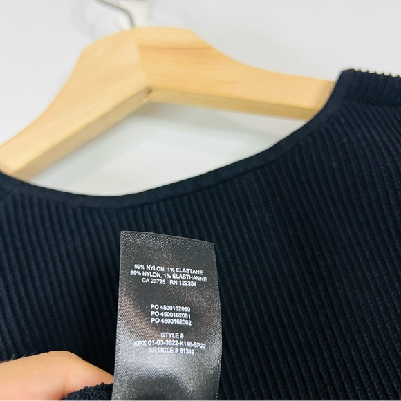 Aritzia Sculpt Knit Deep V Tank black size medium - Picture 4 of 6